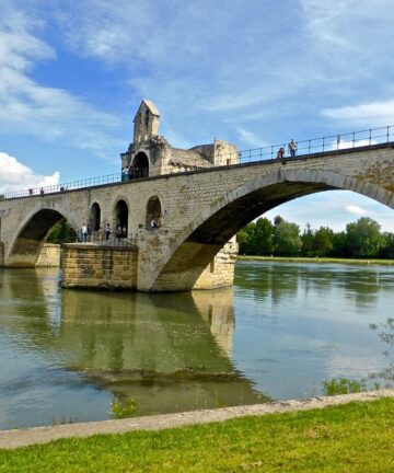 Avignon Tour Guide, The Avignon bridge, Avignon Tour Guide
