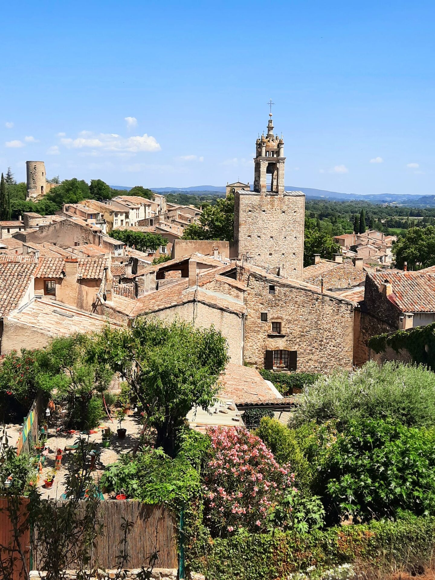 Cucuron Tour Guide, Visit Luberon, Luberon, Provence Tour