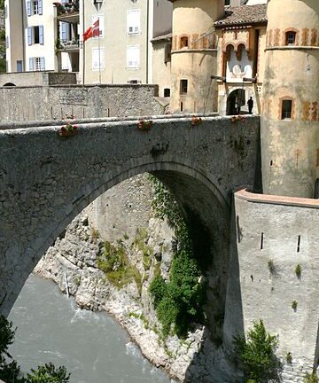 Entrevaux village