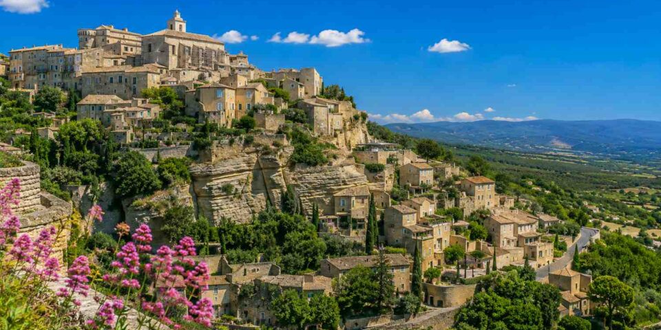 Visit Gordes with a private guide