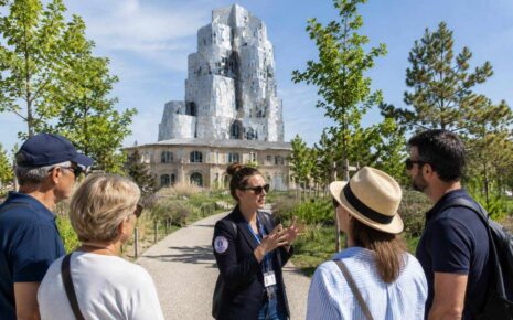 LUMA arles tour group