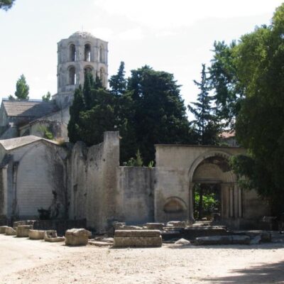 Visit Arles